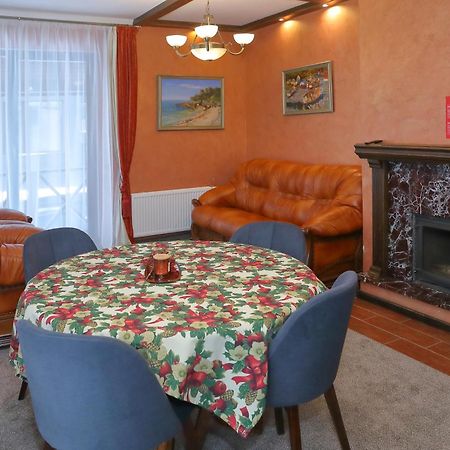 Iris Hotel Bukovel Extérieur photo